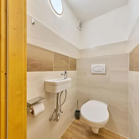 Lanov By Interhome *