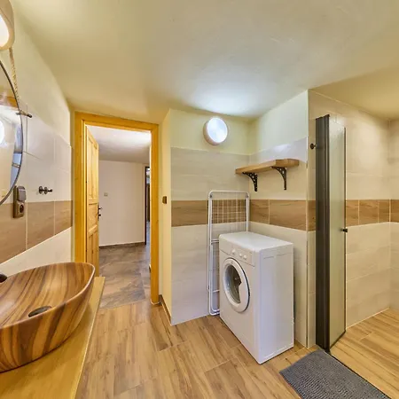 Lanov By Interhome