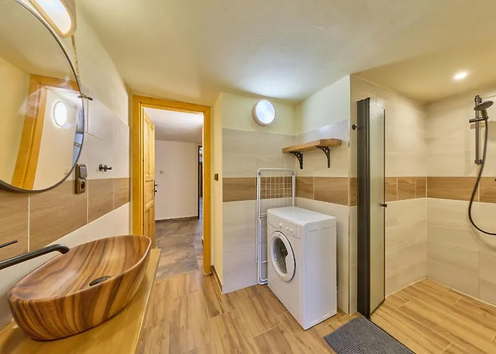 Lanov By Interhome